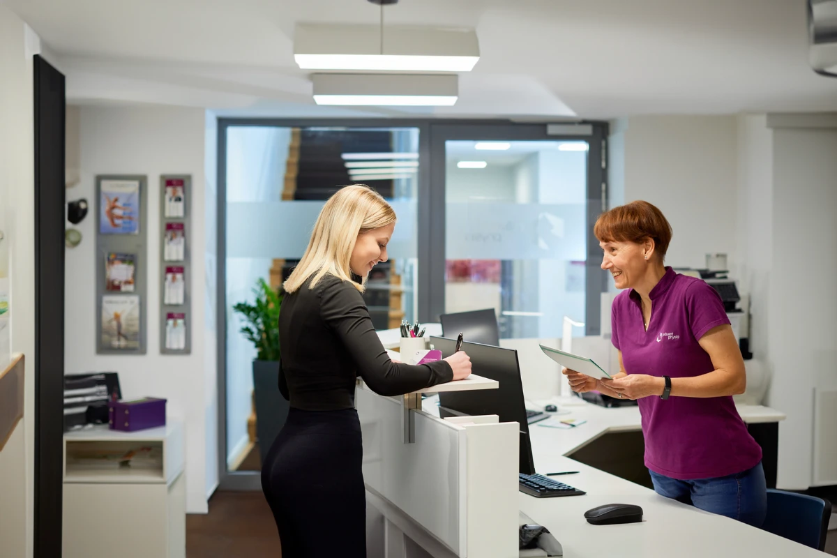 Physiotherapie Physio Prävent in Dortmund Anke am Empfang