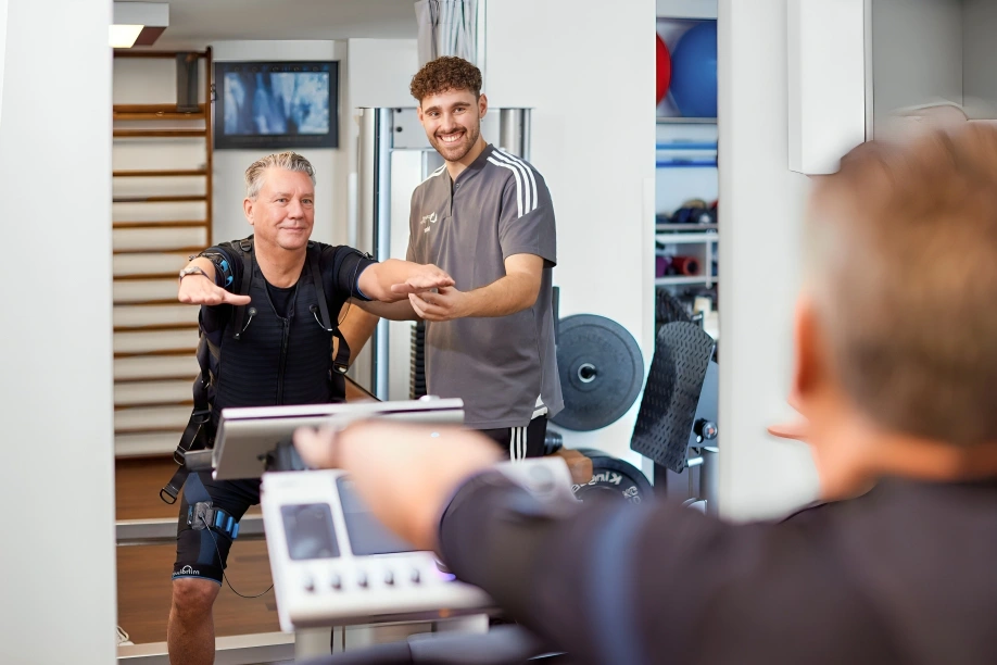 Physiotherapie Physio Prävent in Dortmund EMS Training mit Max